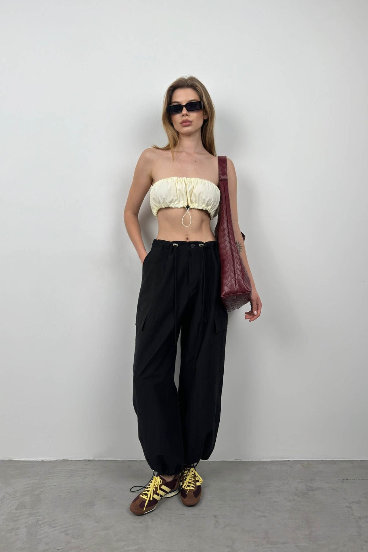 Lastik Detay Straplez Crop - Beyaz