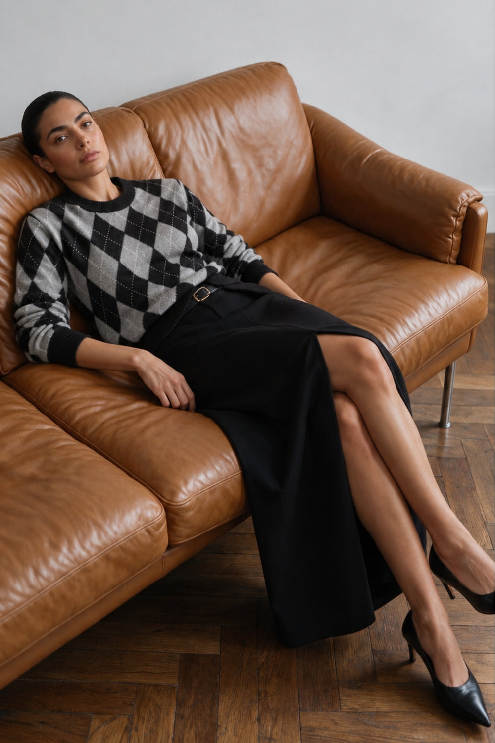 Diamond Pattern Crew Neck Knit Sweater