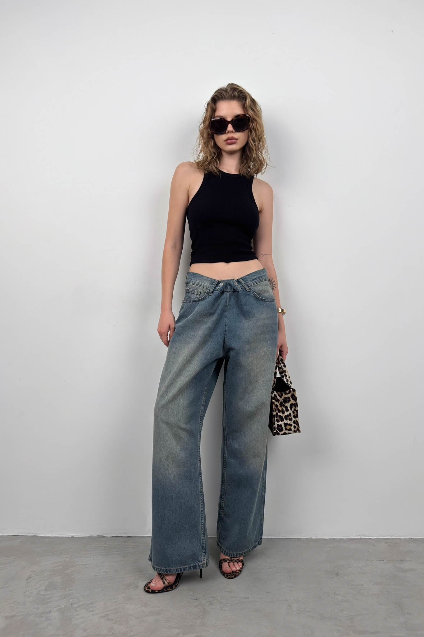 Halter Yaka Kolsuz Bluz - Siyah