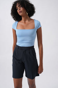 Pencere Detay Mini Dekolte Bluz