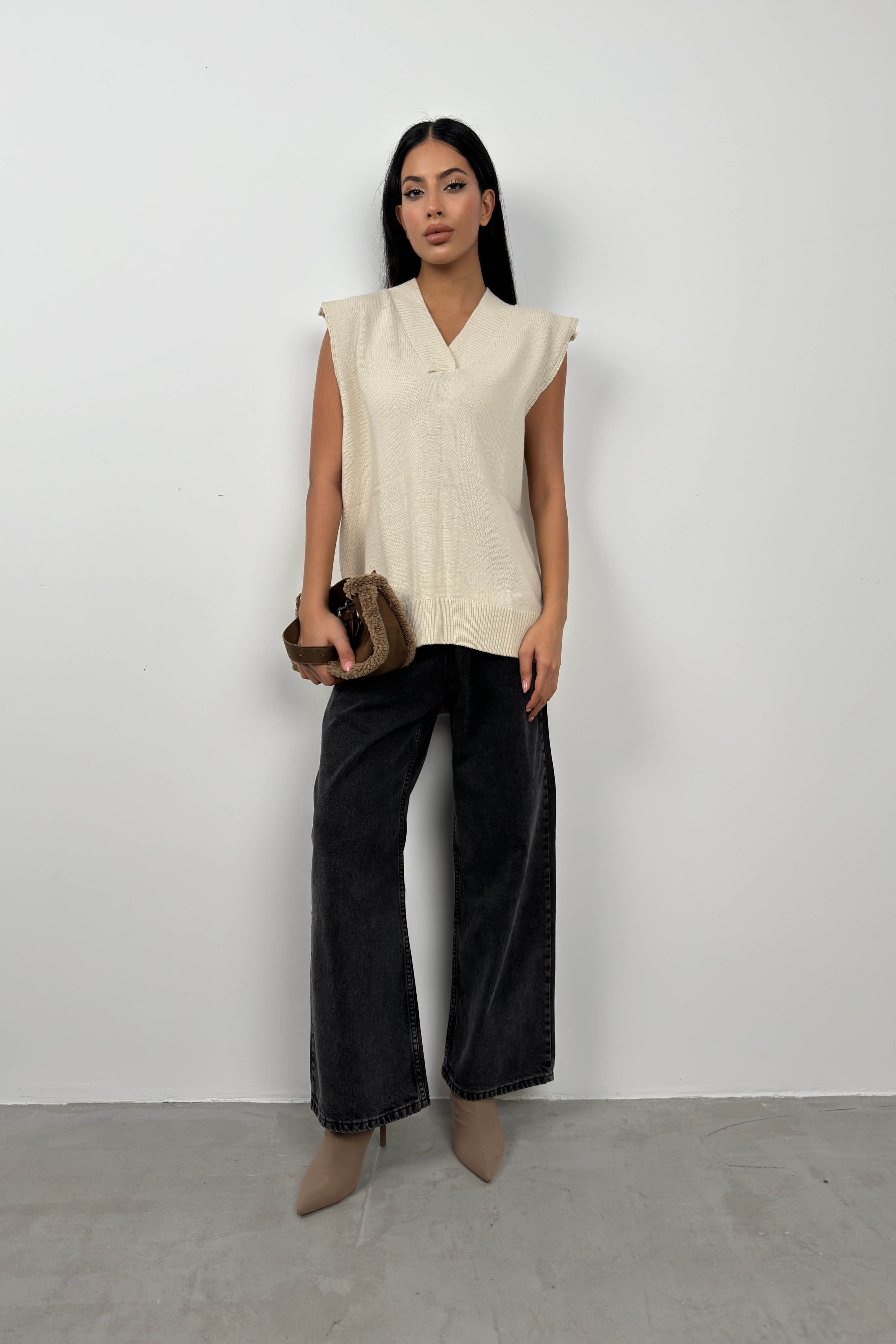 V Yaka Oversize Süveter - Bej